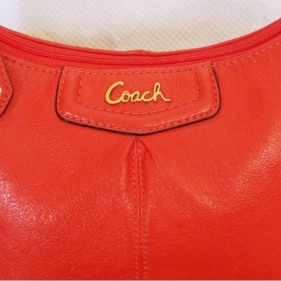 EUC Vintage Coach Ashley Mini Leather Swingpack in Persimmon Red - Picture 2 of 8